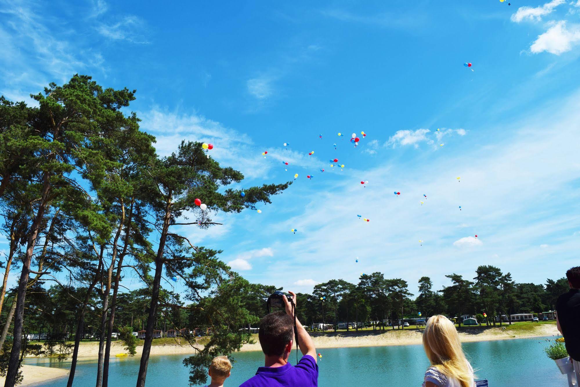Camping Blauwe Meer Nv 호텔 로멜 외부 사진
